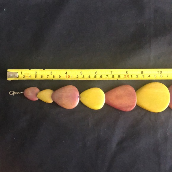 Lightweight smooth wood statement necklace - Picture 2 of 6